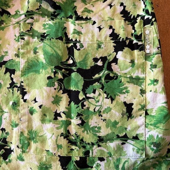 Koi by Kathy Peterson Medical Scrub Top Green Floral Women’s Size Small #A1156 - Picture 5 of 6